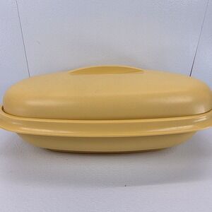 Tupperware Vintage Yellow Oval Covered Dish Serving Platter NO STEAMER INSERT